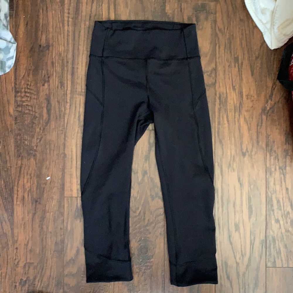 LULULEMON 19” in movement leggings